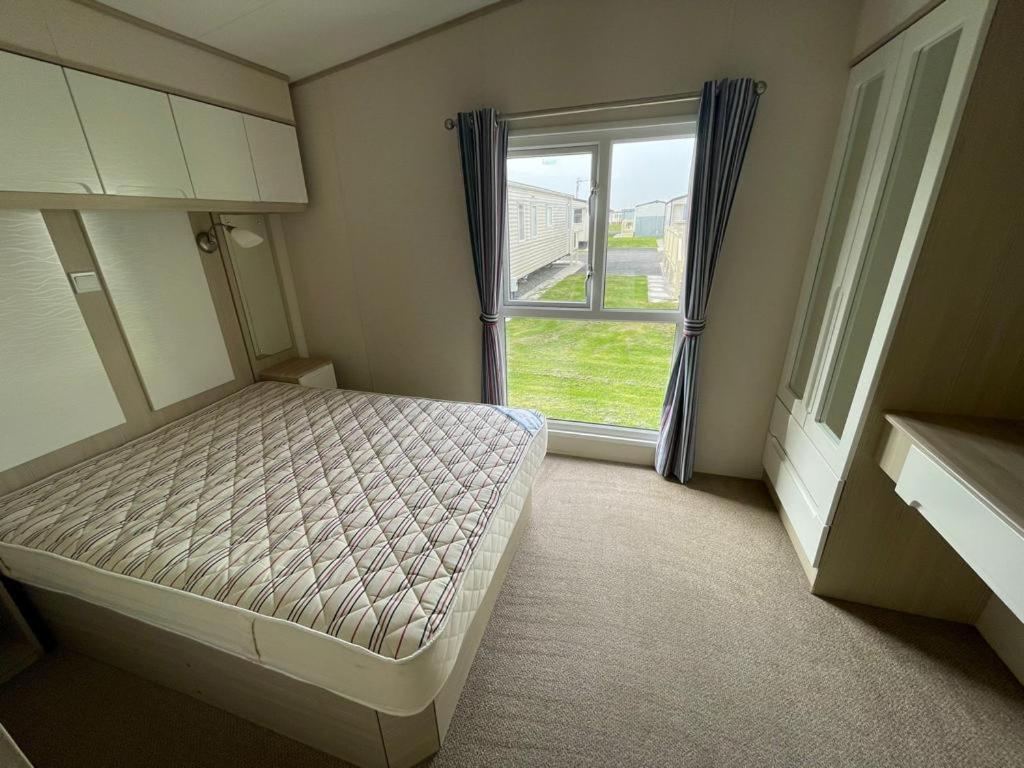 Pg177 Golden Palm Resort 8 Berth Caravan With Decking Chapel Saint Leonards Exterior foto